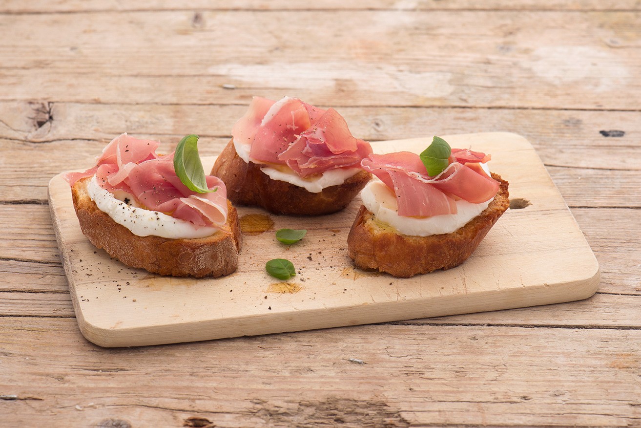 Crostini prosciutto e mozzarella: classici | Agrodolce