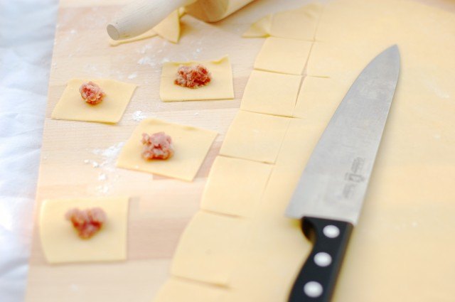 La sfoglia dei tortellini e la sua farcitura