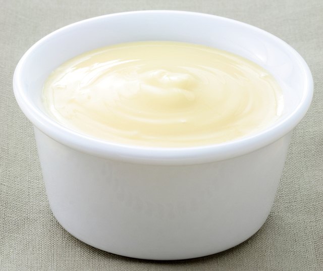 La salsa di yogurt e maionese