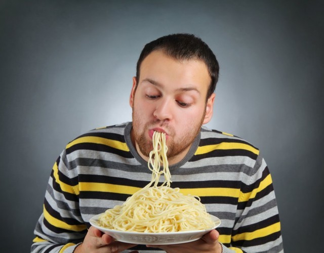 Mangiare gli spaghetti