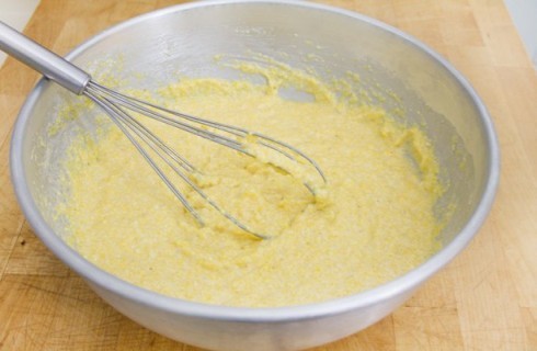 Il composto a base di polenta dei muffin