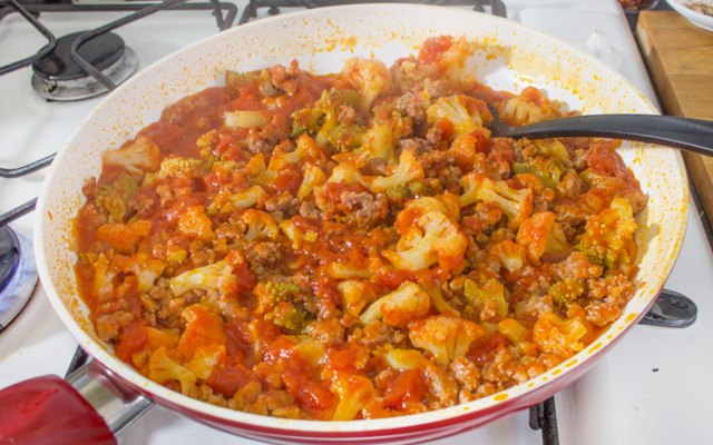 I broccoli con salsiccia e pomodoro