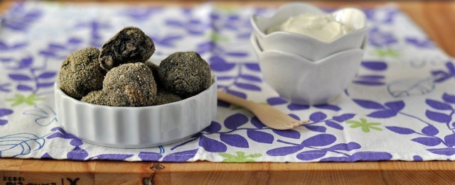 L'impasto di ricotta per la preparazione delle polpette di sgombro