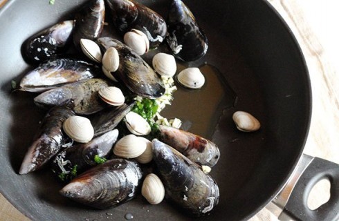 vongole e cozze per la paella