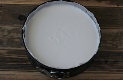 Il confezionamento della torta fredda allo yogurt