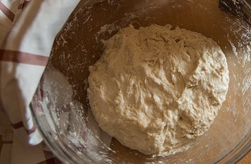 L'impasto del pane rustico