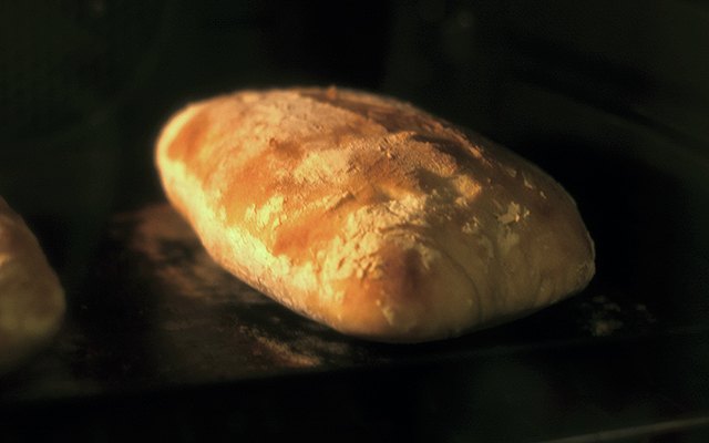 Il pane rustico in cottura