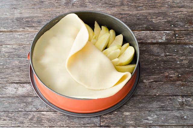 La preparazione della tarte tatin