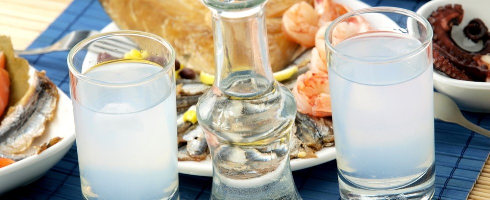 Ouzo Liquore Greco Cos E E Come Si Beve Agrodolce