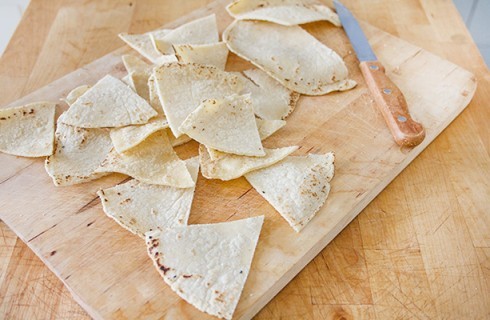 La preparazione dei nachos