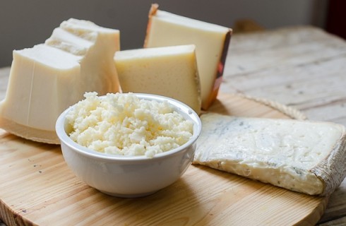 La preparazione della pasta ai 4 formaggi