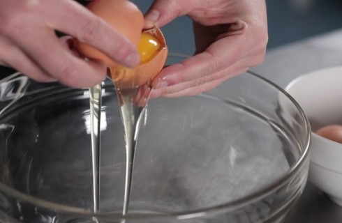 la_preparazione_della_torta_al_limone