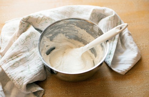 La preparazione degli amaretti