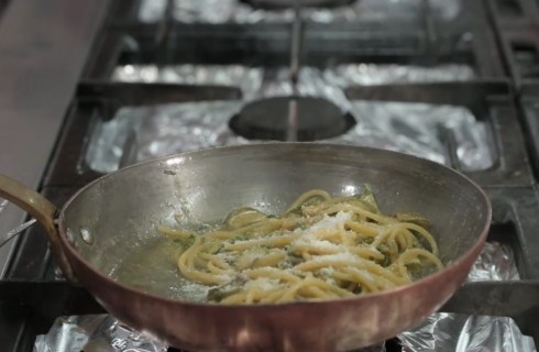 la_mantecatura_della_pasta_con_zucchine