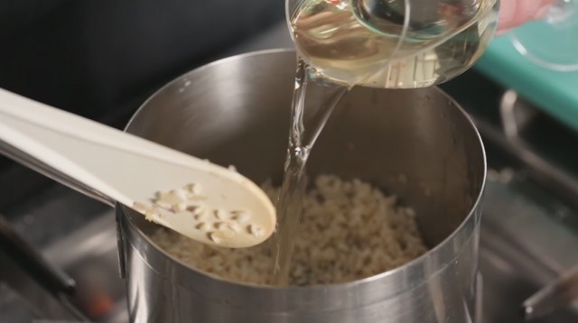 risotto alla zucca - sfumate con il vino