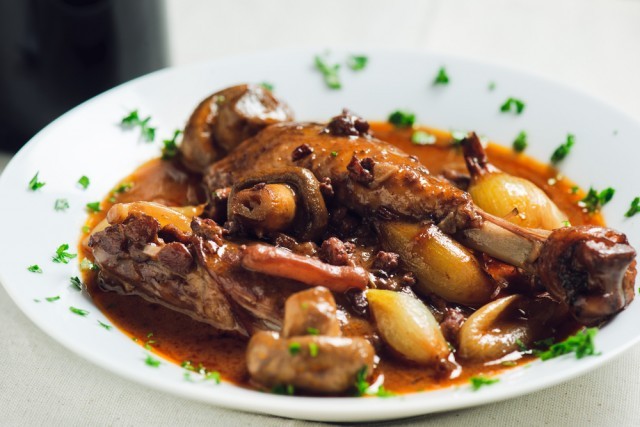 coq au vin piatti  tipici francesi