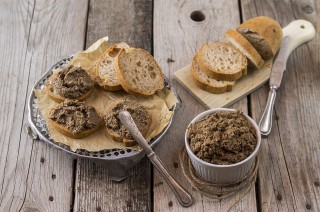 Patè Di Fegatini E Salsiccia