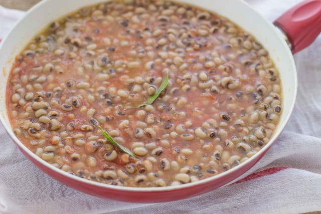 Step 4 luganega con fagioli