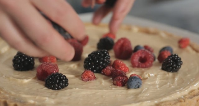 Crostata di frutta senza cottura 11