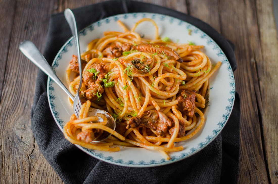 Ricetta Bucatini salsiccia piccante e funghi | Agrodolce