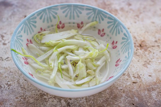 step-1-insalata-di-puntarelle-e-arance