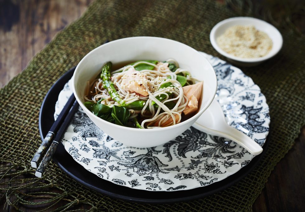 Ricetta Zuppa di miso e salmone: cena giapponese | Agrodolce