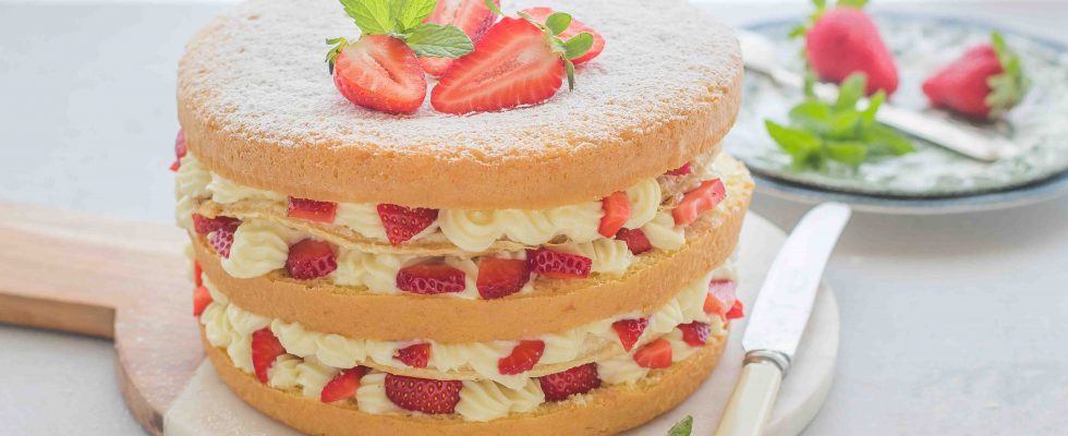 Torta Millefoglie Con Pan Di Spagna Agrodolce