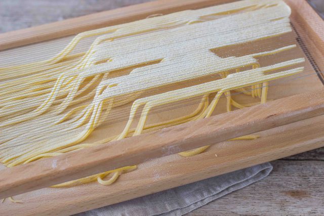 step-3-spaghetti-alla-chitarra-con-pallottine