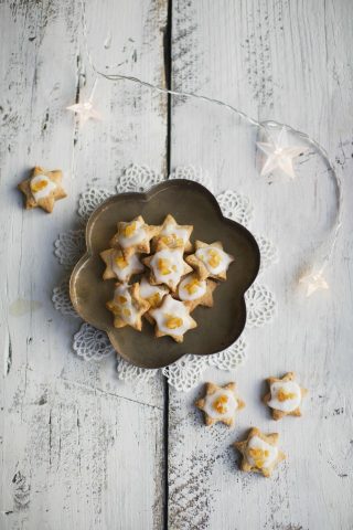 Biscotti di Natale: la Ricetta con Arancia e Cannella ...