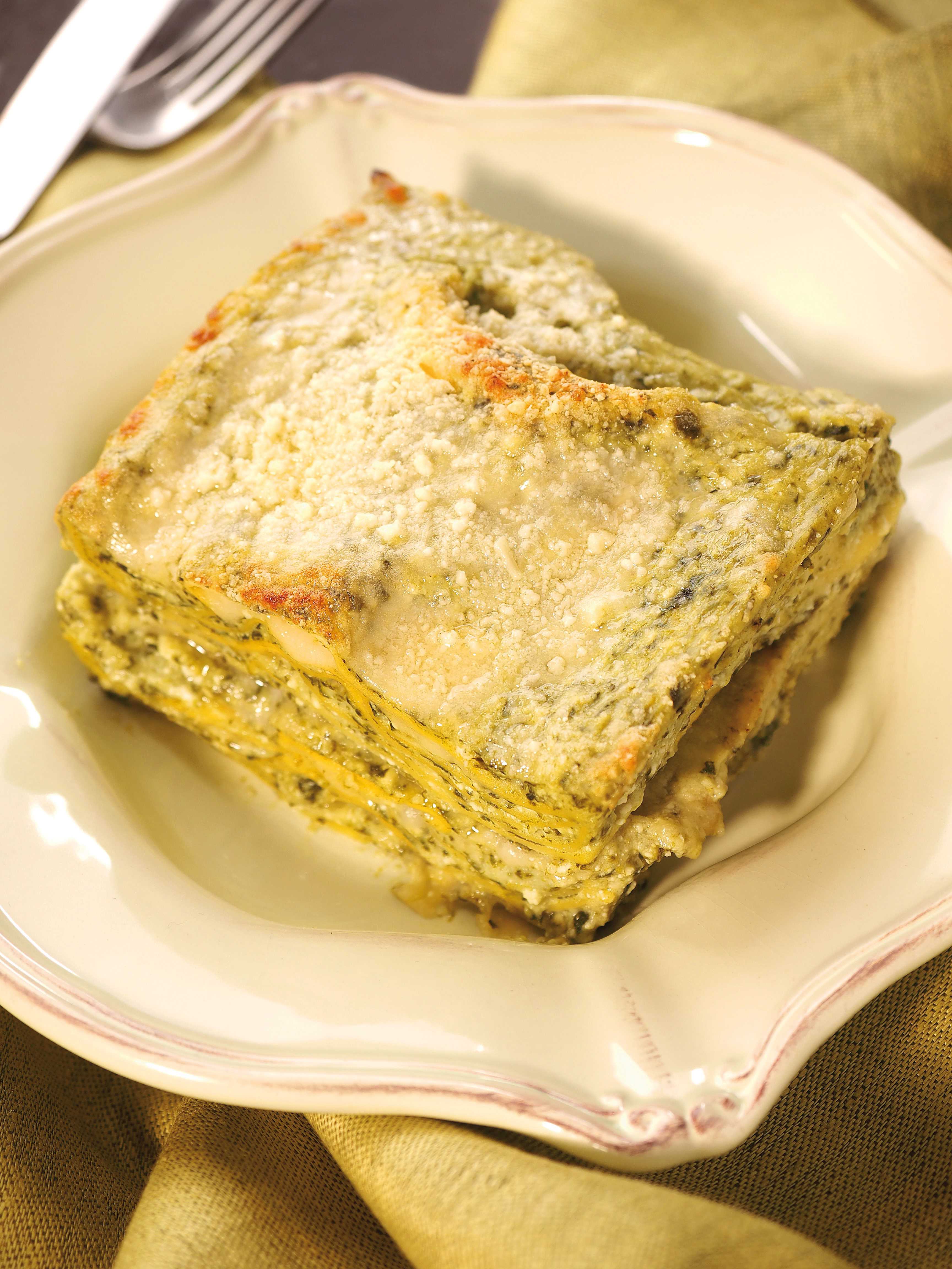 Ricetta Lasagne al pesto besciamella e provola con il bimby | Agrodolce