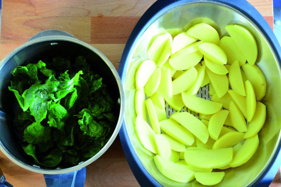 Ricetta Gnocchi con ripieno di spinaci, burro e salvia | Agrodolce