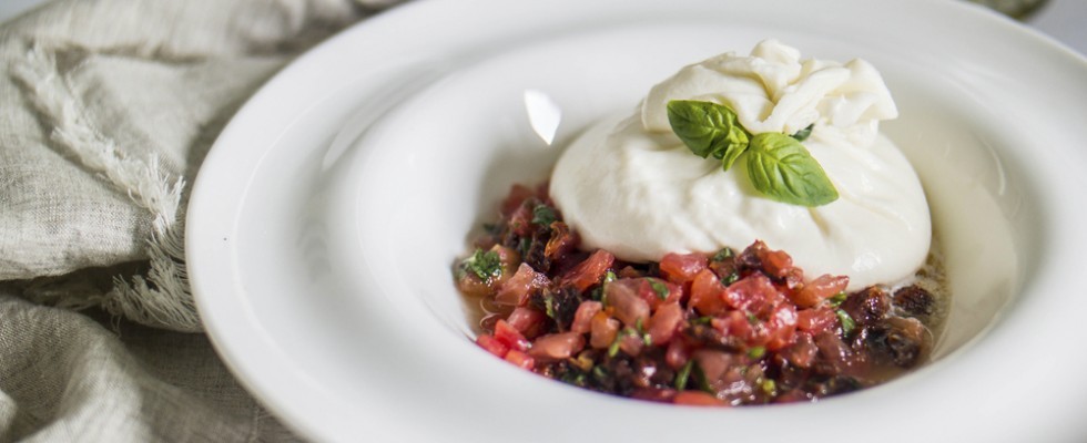 Le 7 migliori ricette con la burrata per la bella stagione ...