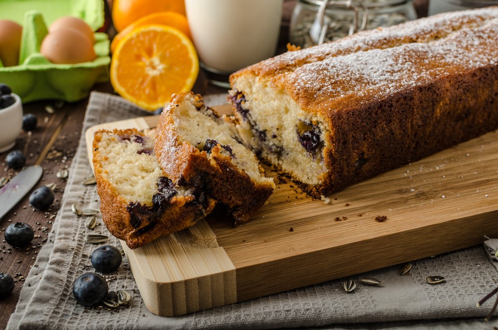 Plumcake allo yogurt con mirtilli e arancia