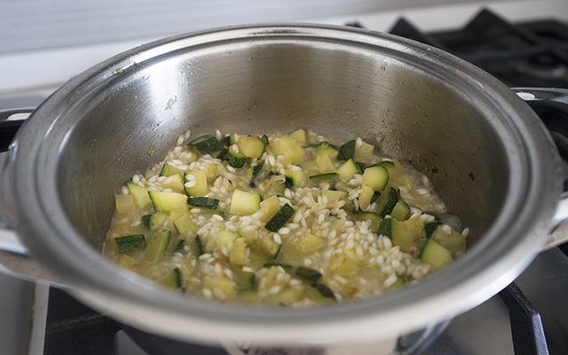 risotto-zucchine-e-gamberi-step-4