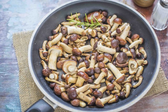 step-3-agnello-con-i-funghi