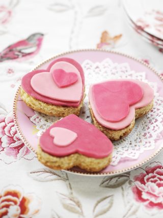 Ricetta Biscotti A Forma Di Cuore Alle Mandorle Al Bimby Agrodolce