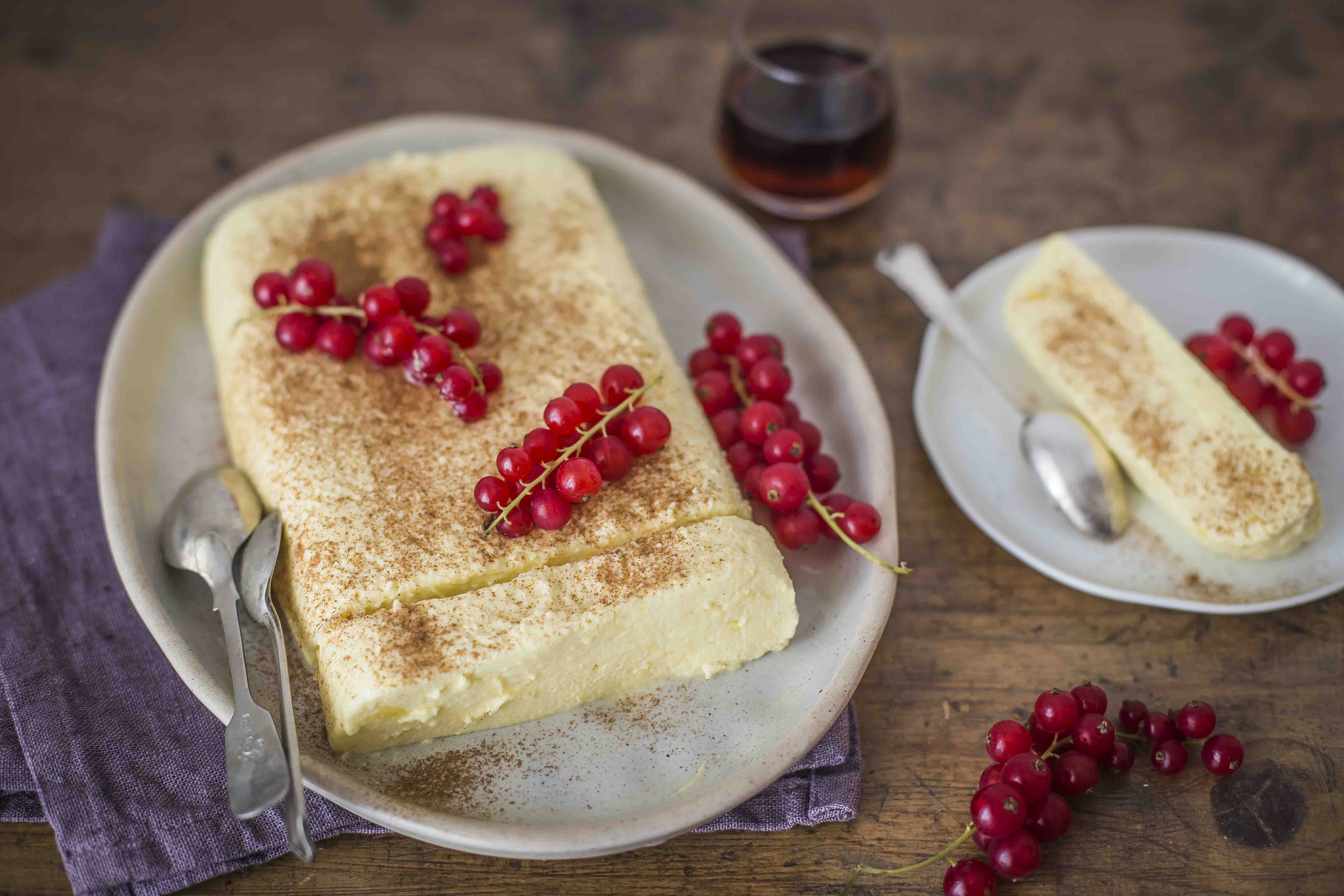 Bavarese allo zabaione: Ricetta facile del dolce | Agrodolce