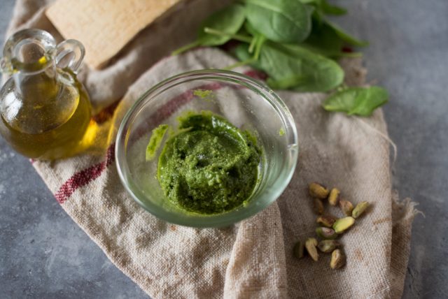 tagliolini-pesto-di-pistacchi-e-salmone-5