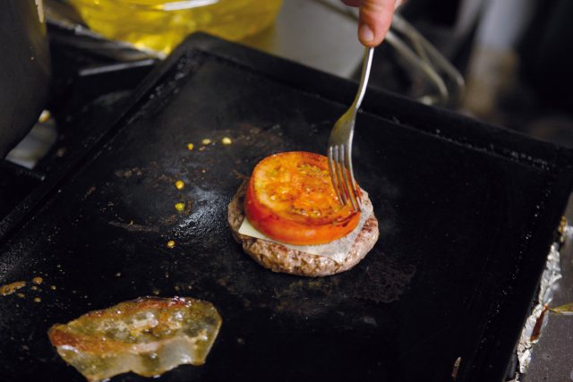 burger-con-pane-alla-paprika-12