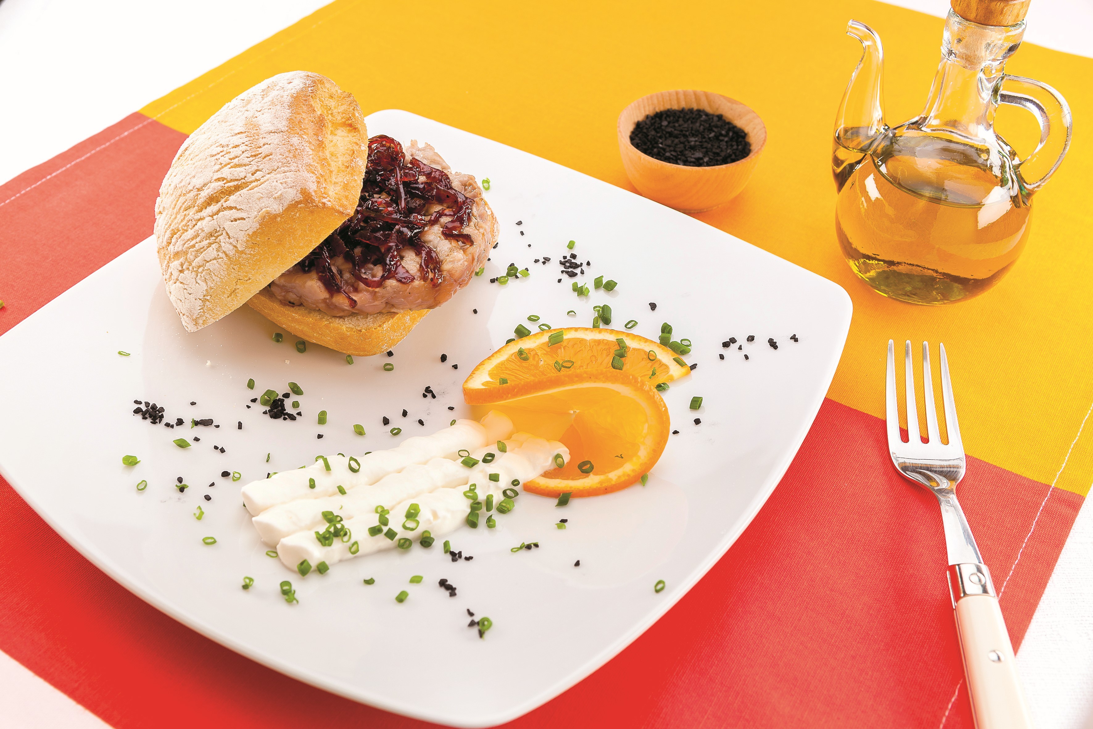 Ricetta Hamburger Di Tonno Con Cipolla Caramellata Al Barbecue Agrodolce