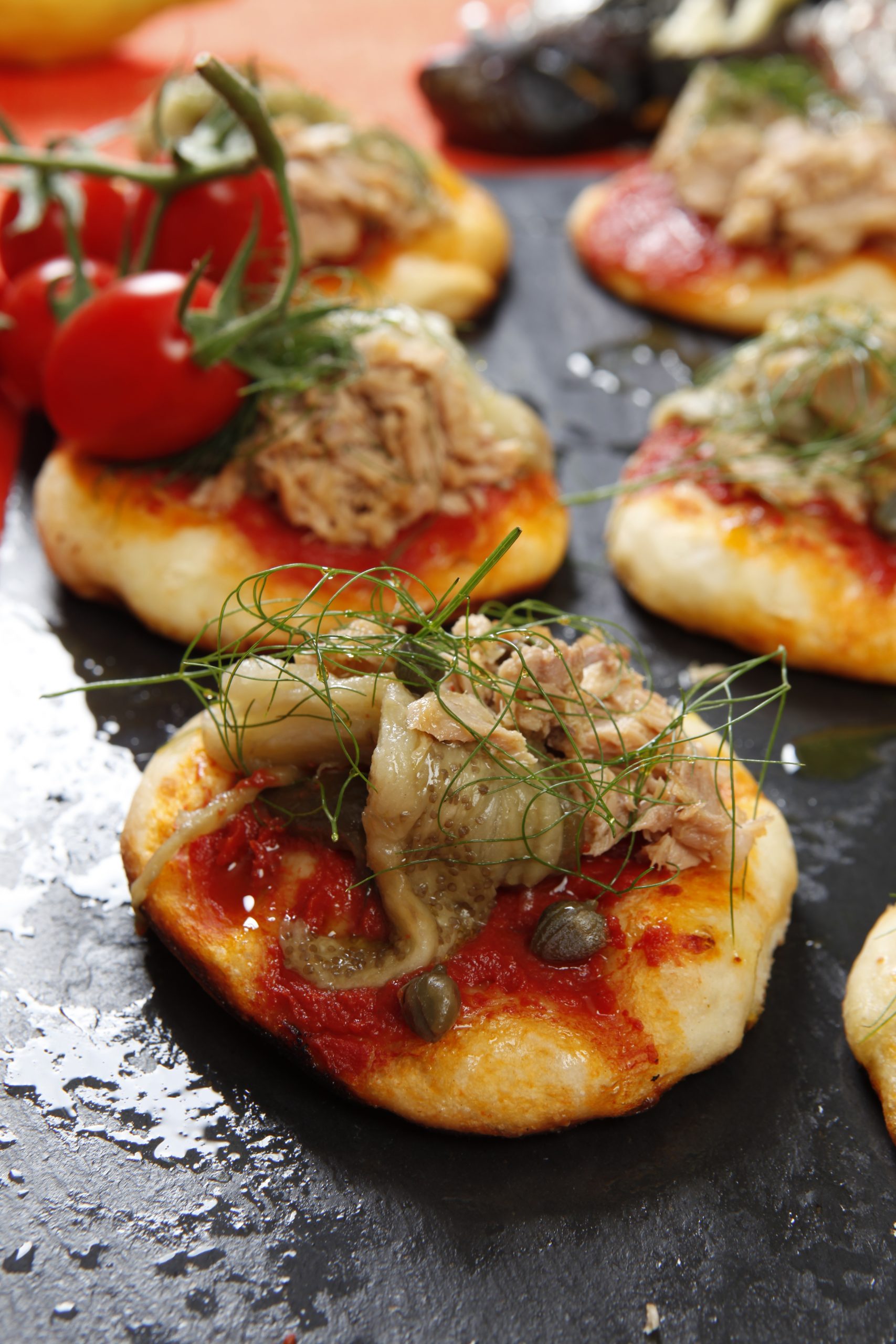 Ricetta Pizzette Con Melanzane Tonno E Capperi Agrodolce