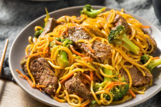 Ricetta Lo Mein Spaghetti Cinesi Agrodolce