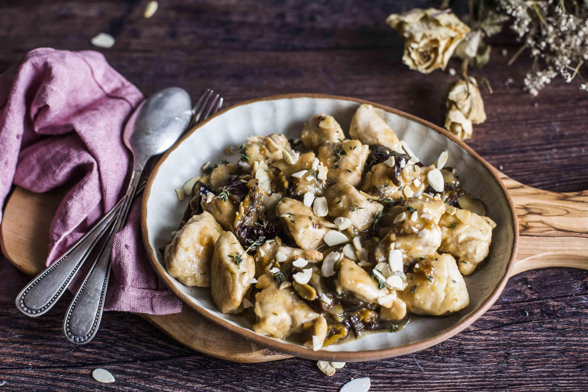 Bocconcini pollo mandorle e prugne