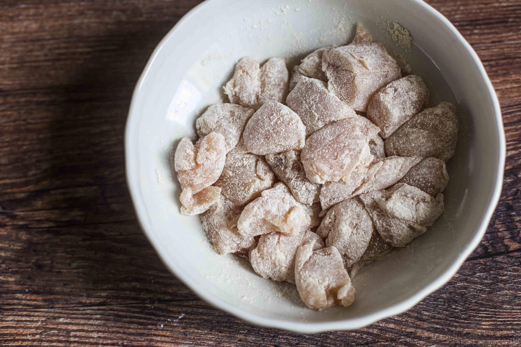 Bocconcini di pollo infarinati 