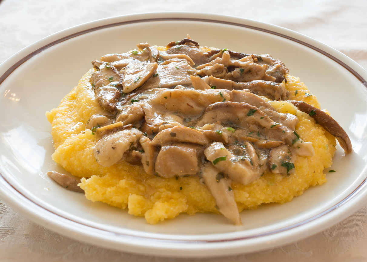 Polenta taragna con funghi trifolati